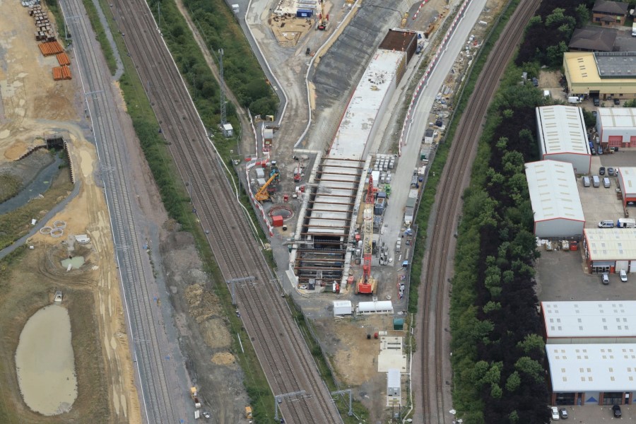 11,000 tonne tunnel to be installed on the railway in first for UK engineering