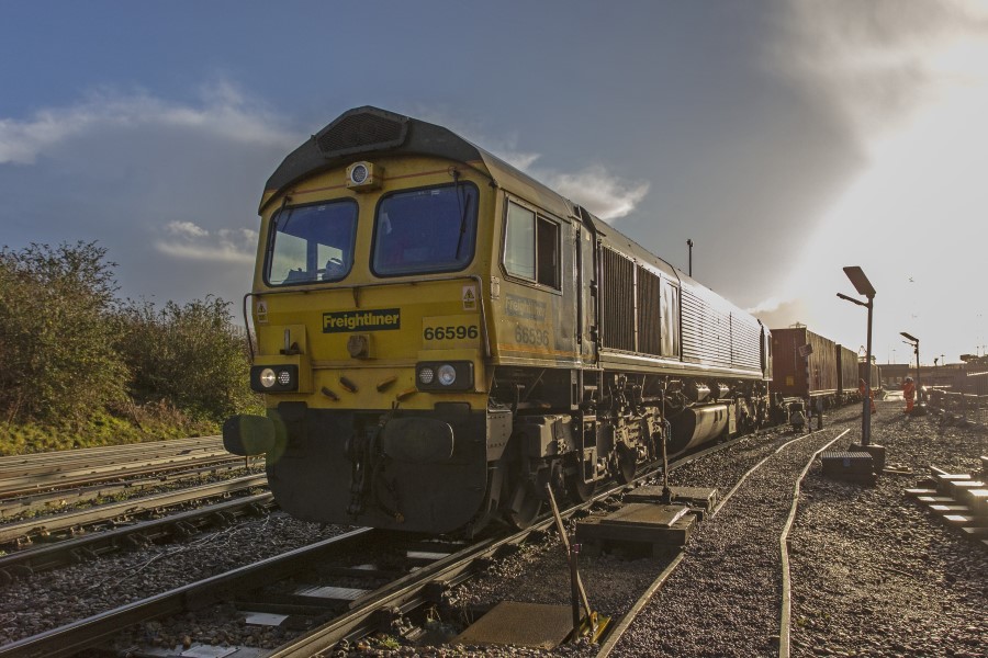 Major £17m Southampton Freight Train Lengthening project complete 
