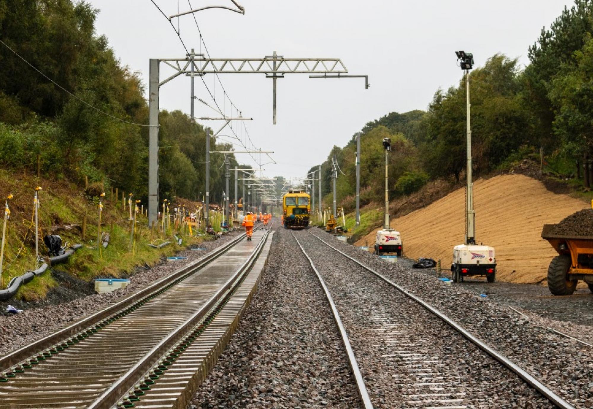 Flood-damaged Edinburgh-Glasgow line to reopen