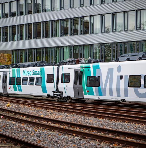 New Mireo electric train unveiled by Siemens Mobility