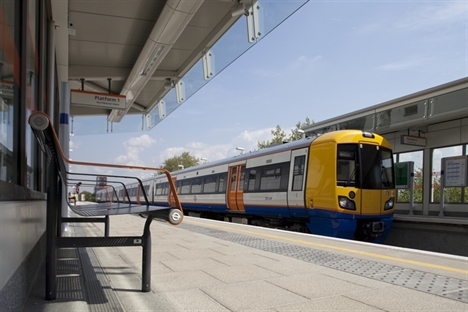 Platform lengthening works on Overground awarded