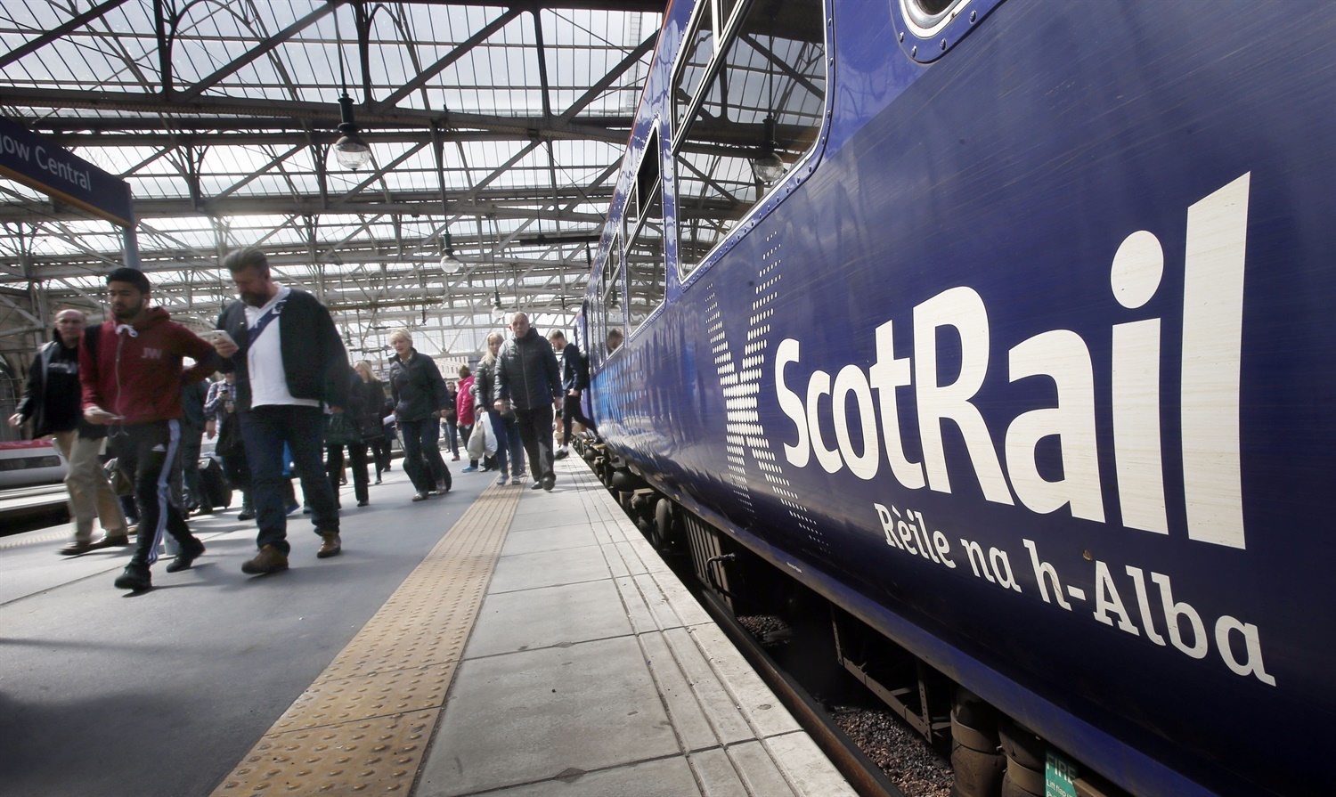 ScotRail reveals 'golden trains' improvement plan following performance dip