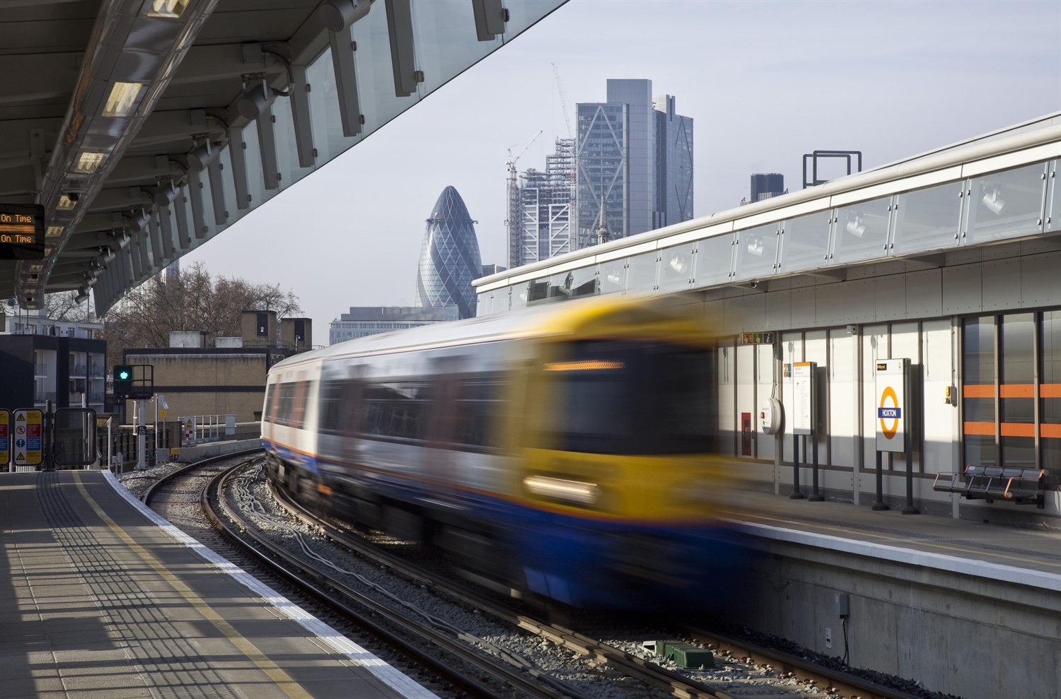 Arriva to land £1.5bn contract to deliver London Overground services