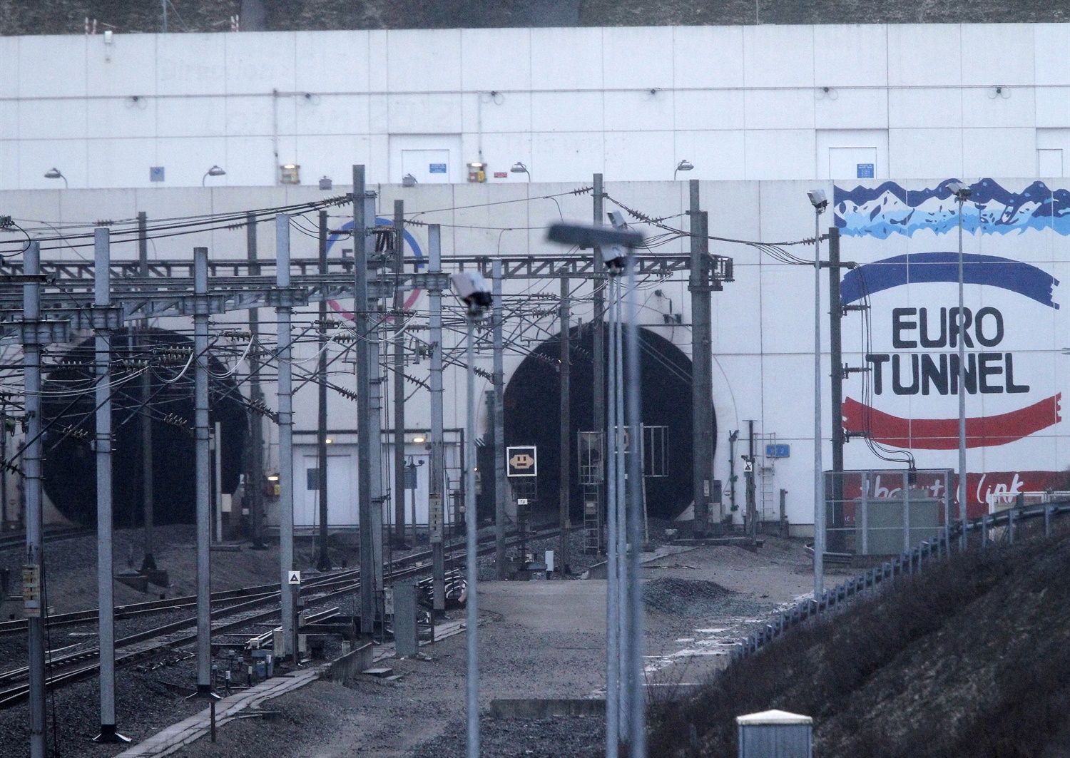 Redesign calls for Channel Tunnel’s open shuttle trains after latest fire