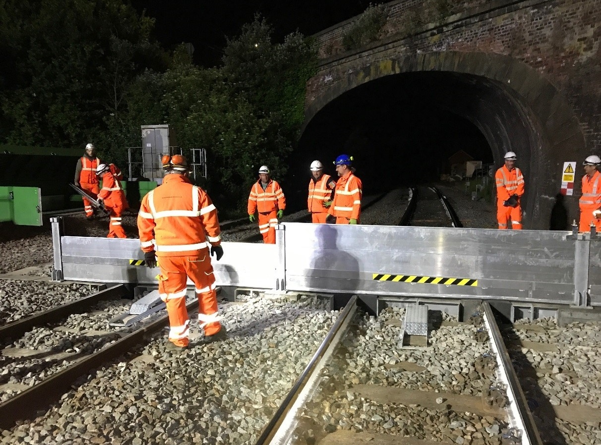 Network Rail installs new flood barrier north of Exeter 