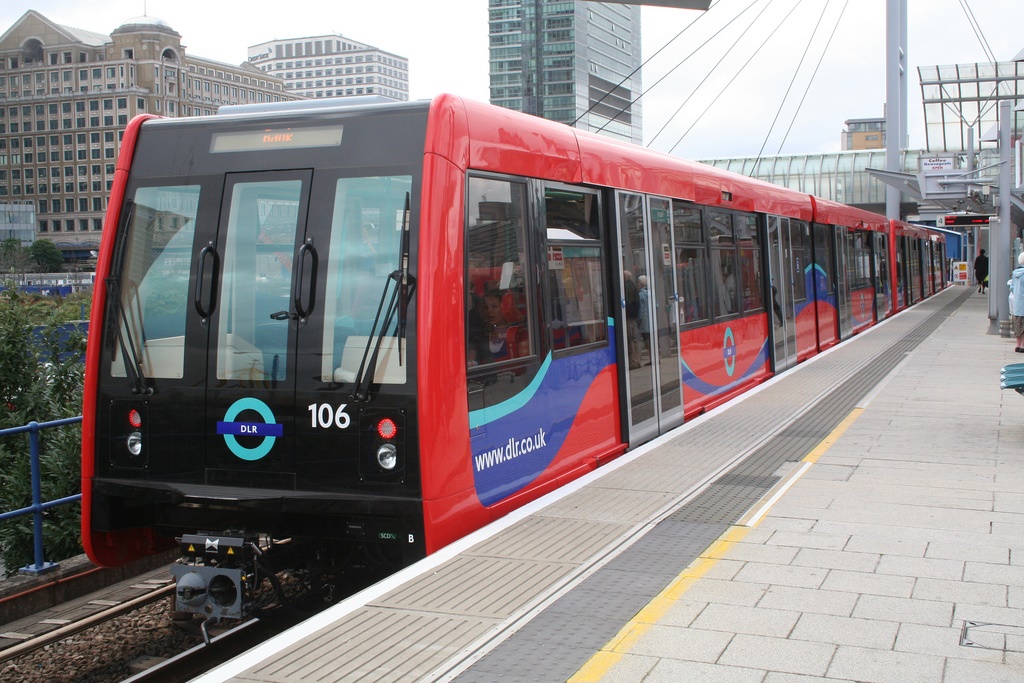 TfL opens bidding for 43 new DLR trains