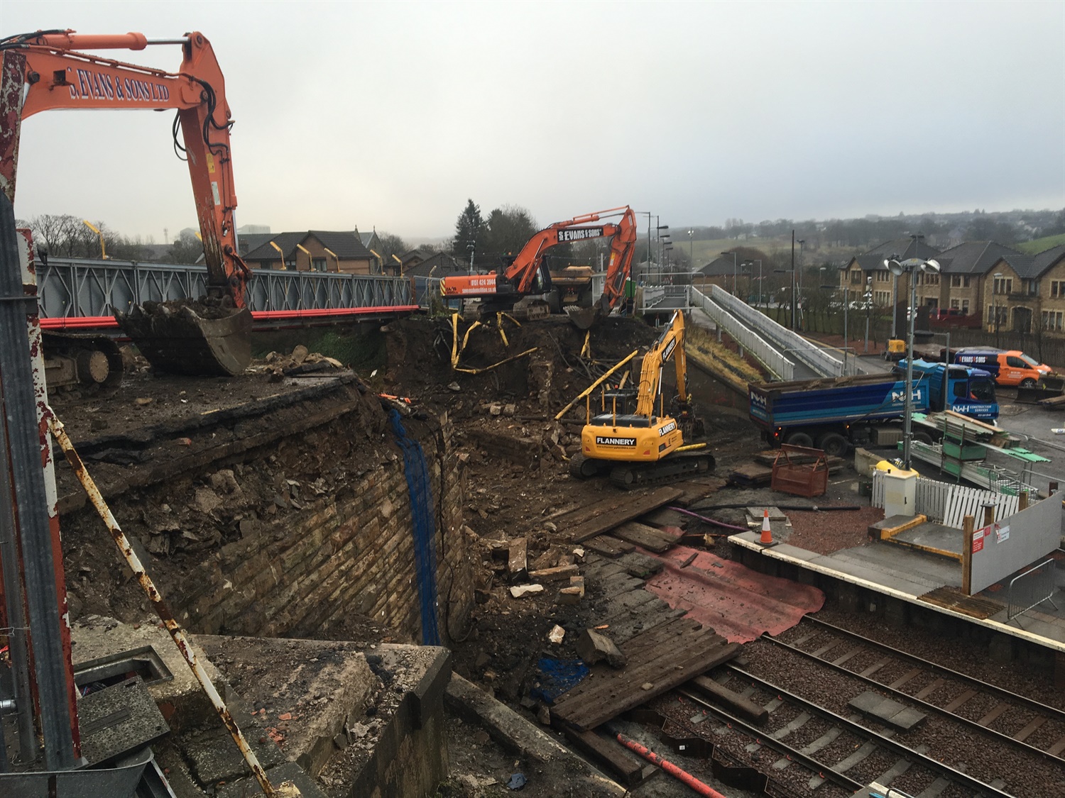 NR demolishes two key bridges as part of Scottish electrification work