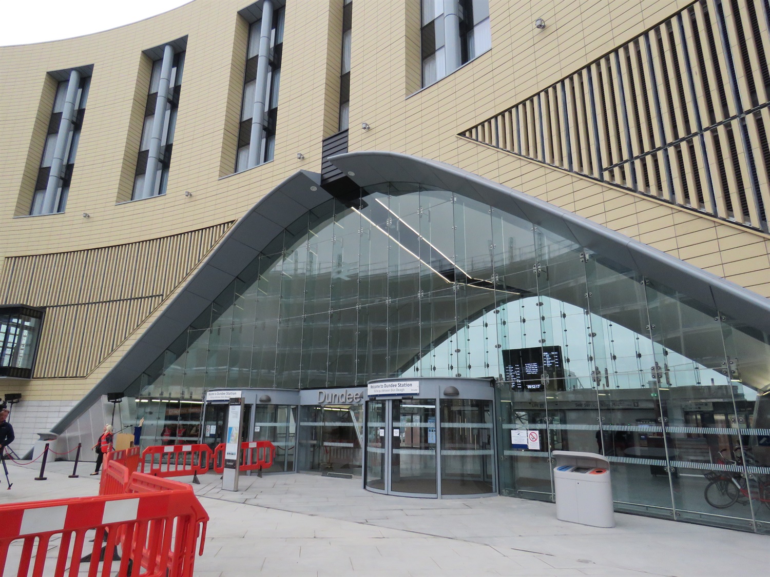 State-of-the-art Dundee station opened after 20 years of planning