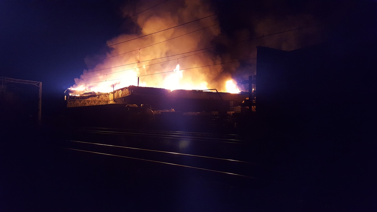 Major delays expected on WCML following blaze 