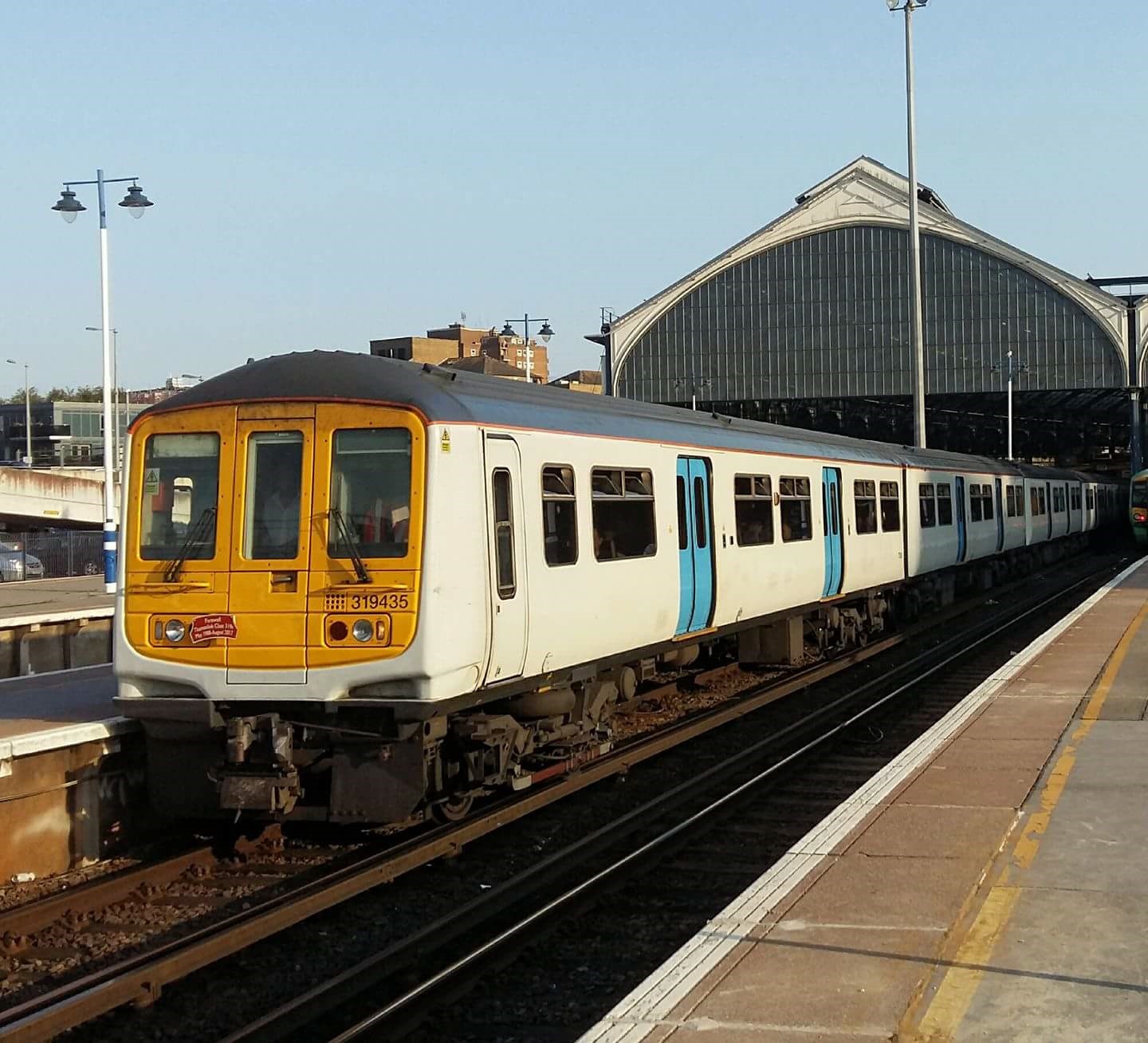 Thameslink replaces last of 30-year-old Class 319 fleet