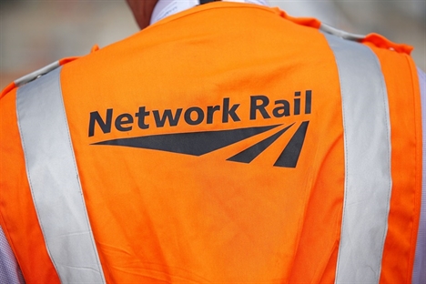 Network Rail in last-ditch talks with unions