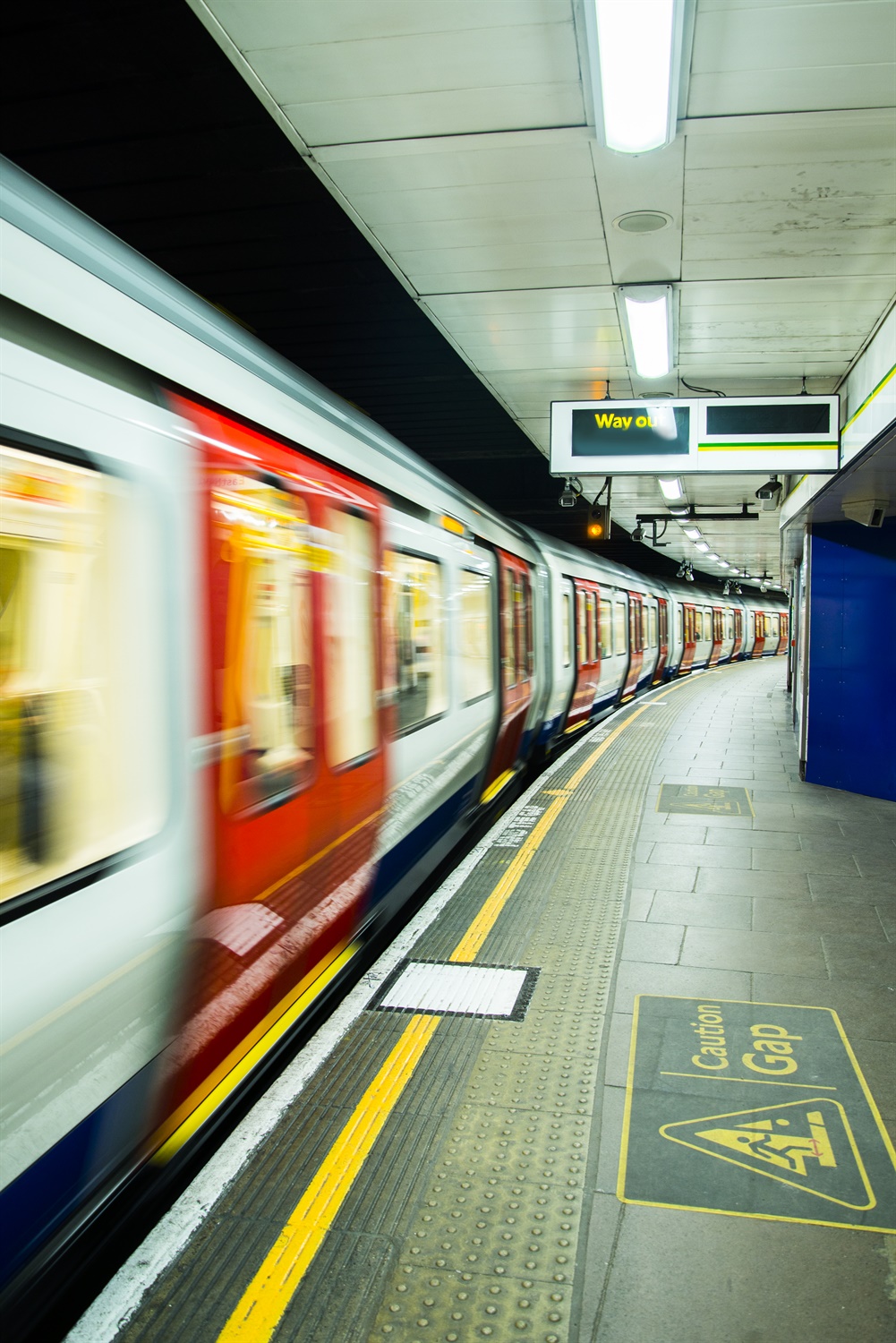Night Tube could contribute up to £1.5bn to London's economy, report says