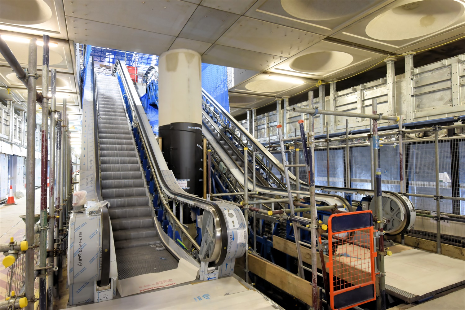Crossrail reaches halfway point of Elizabeth Line escalator fit-out 