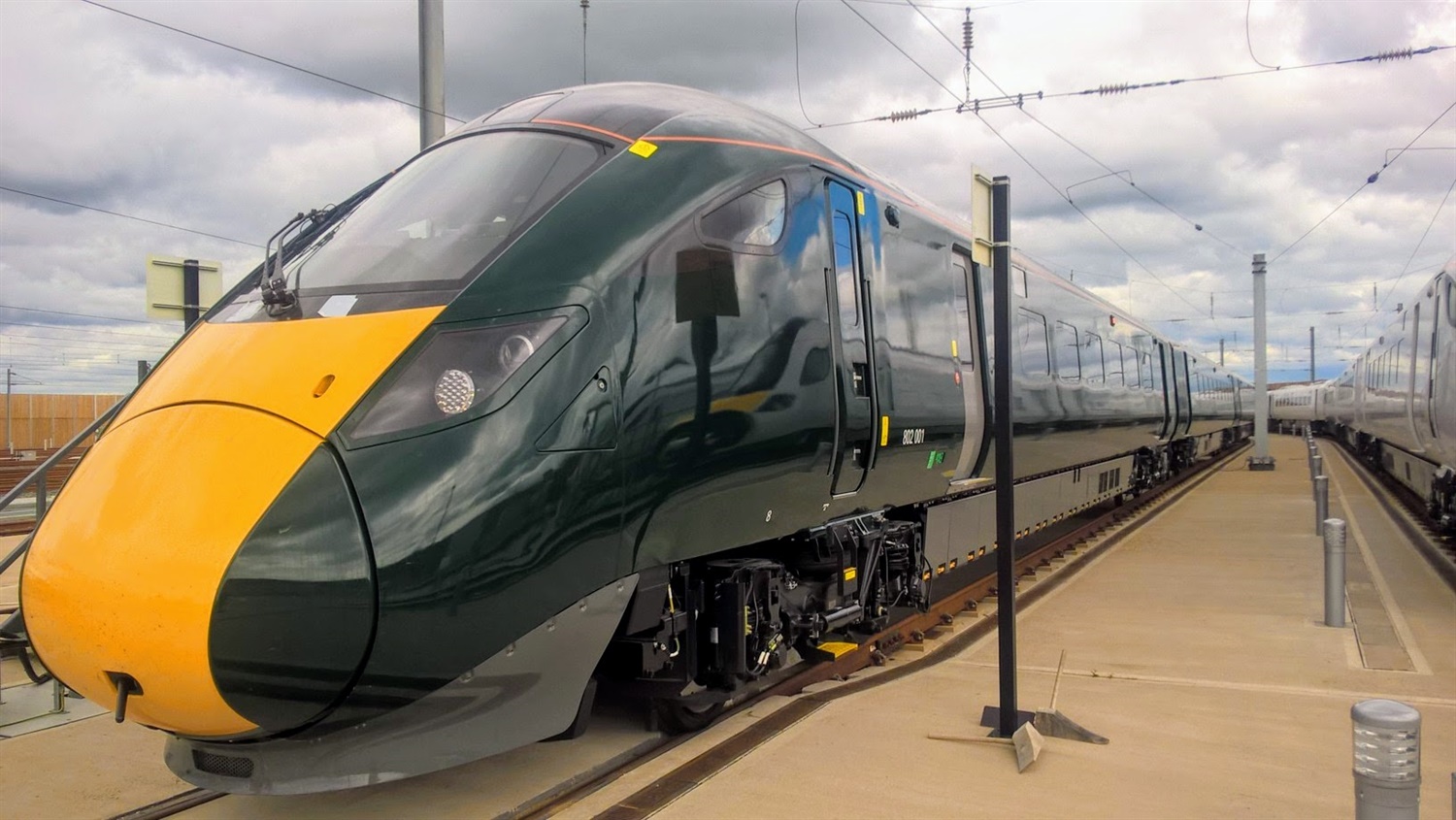 Hitachi Class 802s to be put in operation following GWR press launch