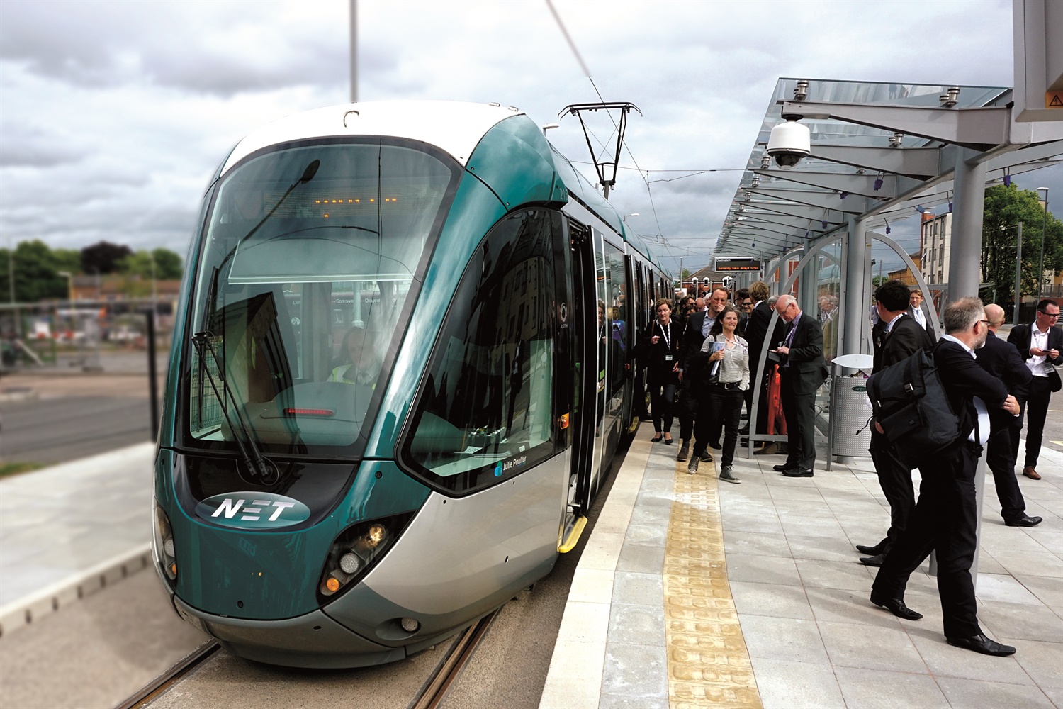 Government reiterates support for uk light rail sector