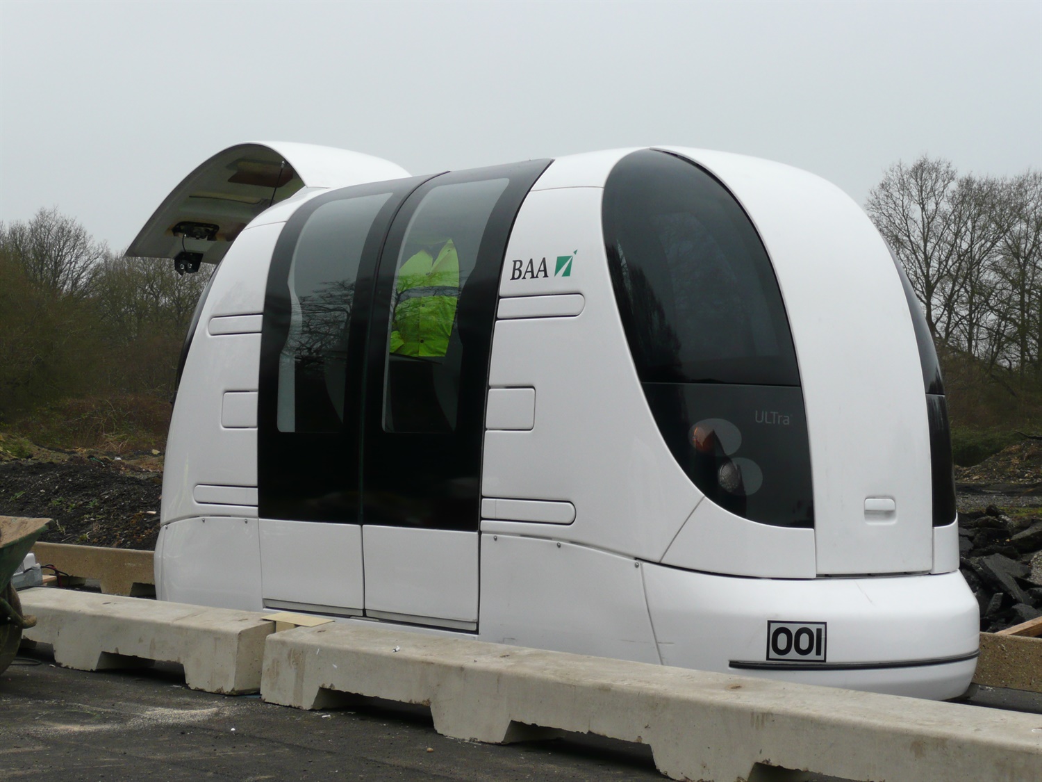 Glasgow Airport rail link plans could be ditched for rapid shuttle pod system