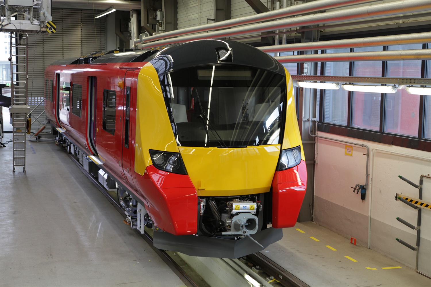RMT slams ‘crazy’ First MTR decision to drop new £200m SWT trains