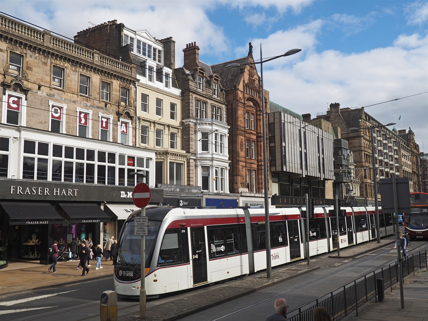 Decision due on Edinburgh tram extension as cost rises to £207m
