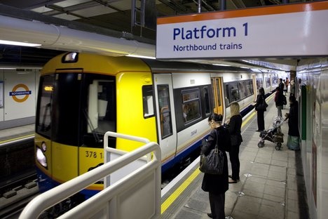 TfL issues tender for new London Overground EMUs