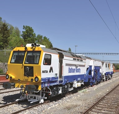 NR awards £115m track deal to Balfour Beatty