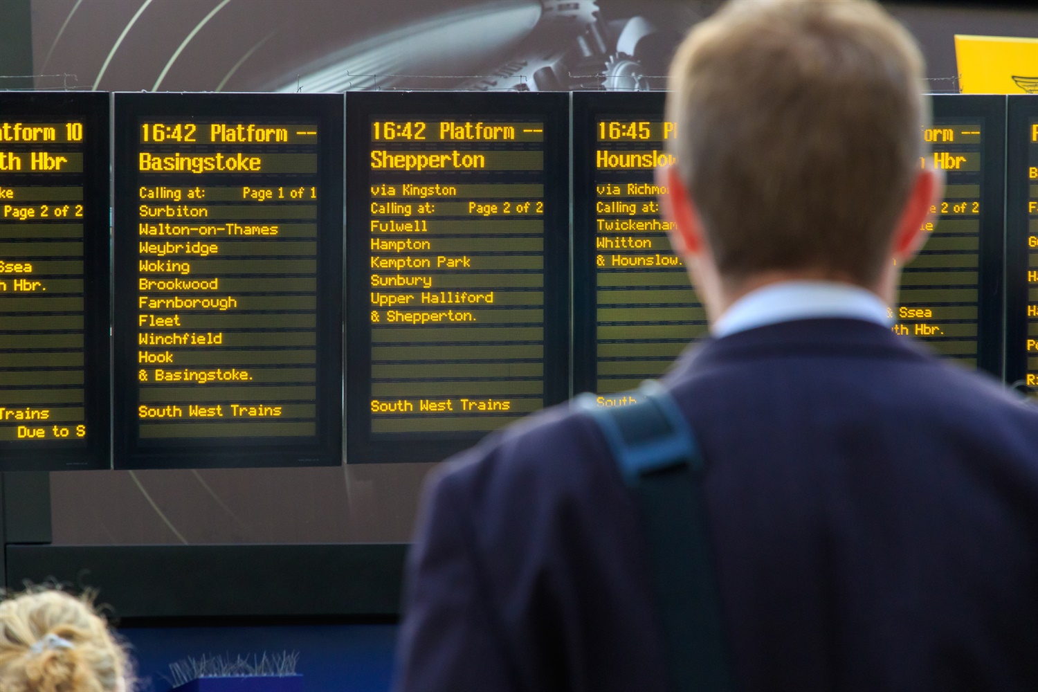 TOCs still not doing enough to keep customers informed of timetable changes