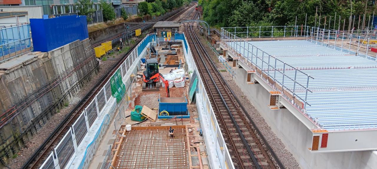 Deck adjacent to Platform