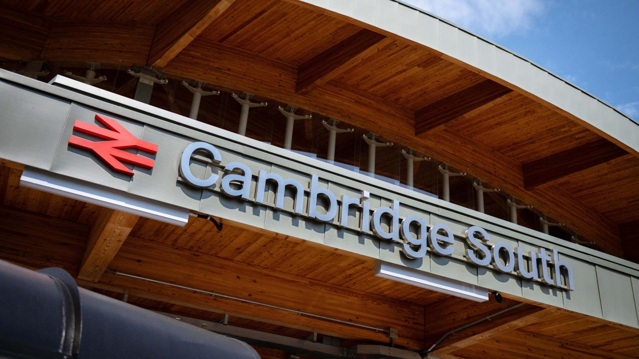 Cambridge South Sign