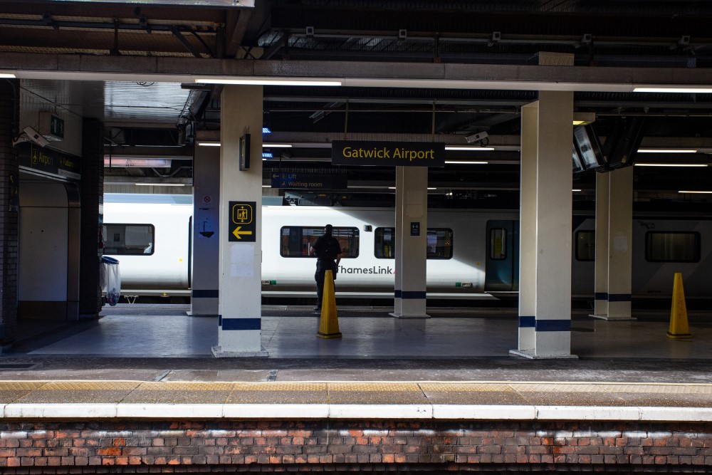 Gatwick Airport station, platforms 3+4