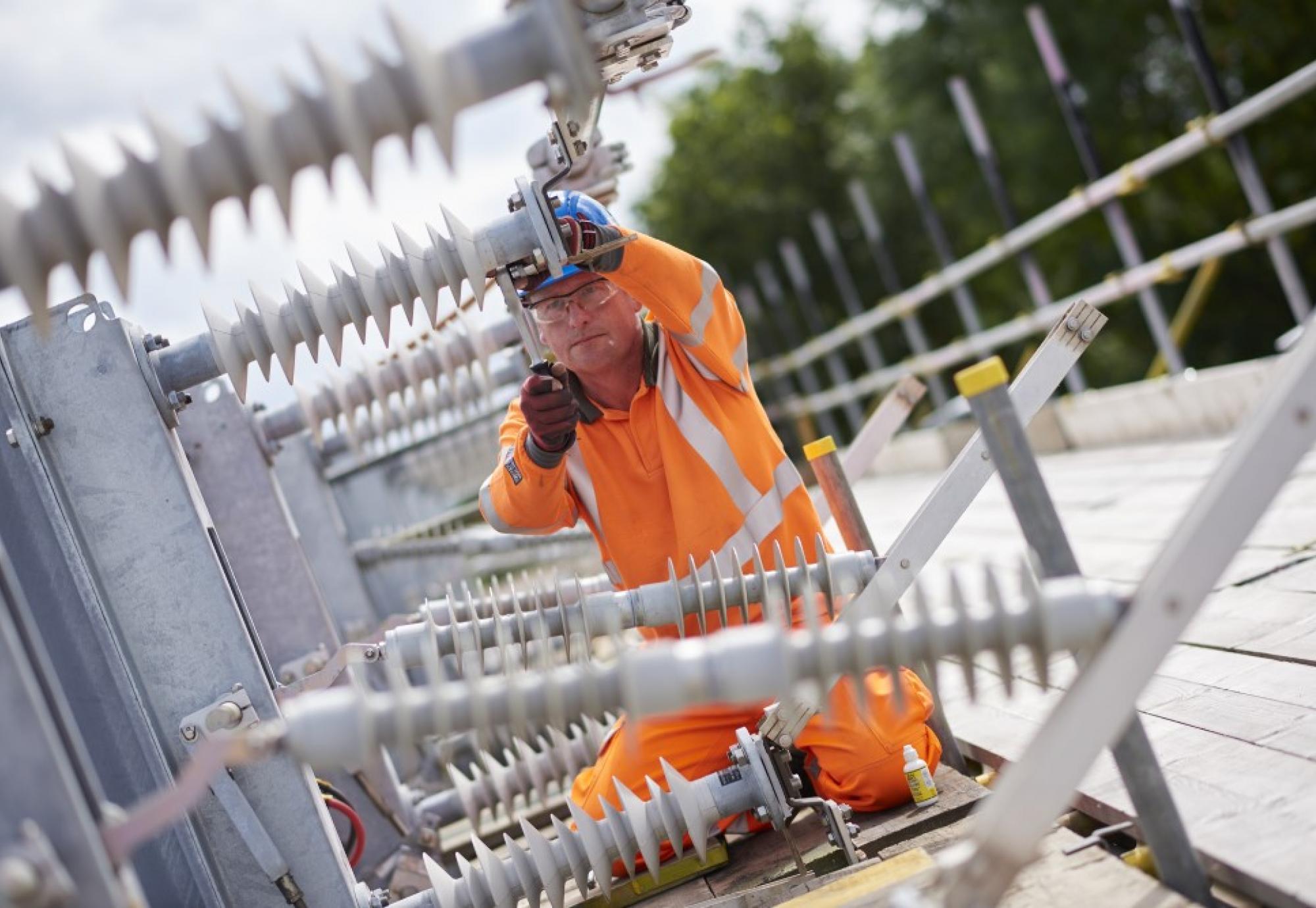 East Coast Main Line: £216.2m contract to increase power supply