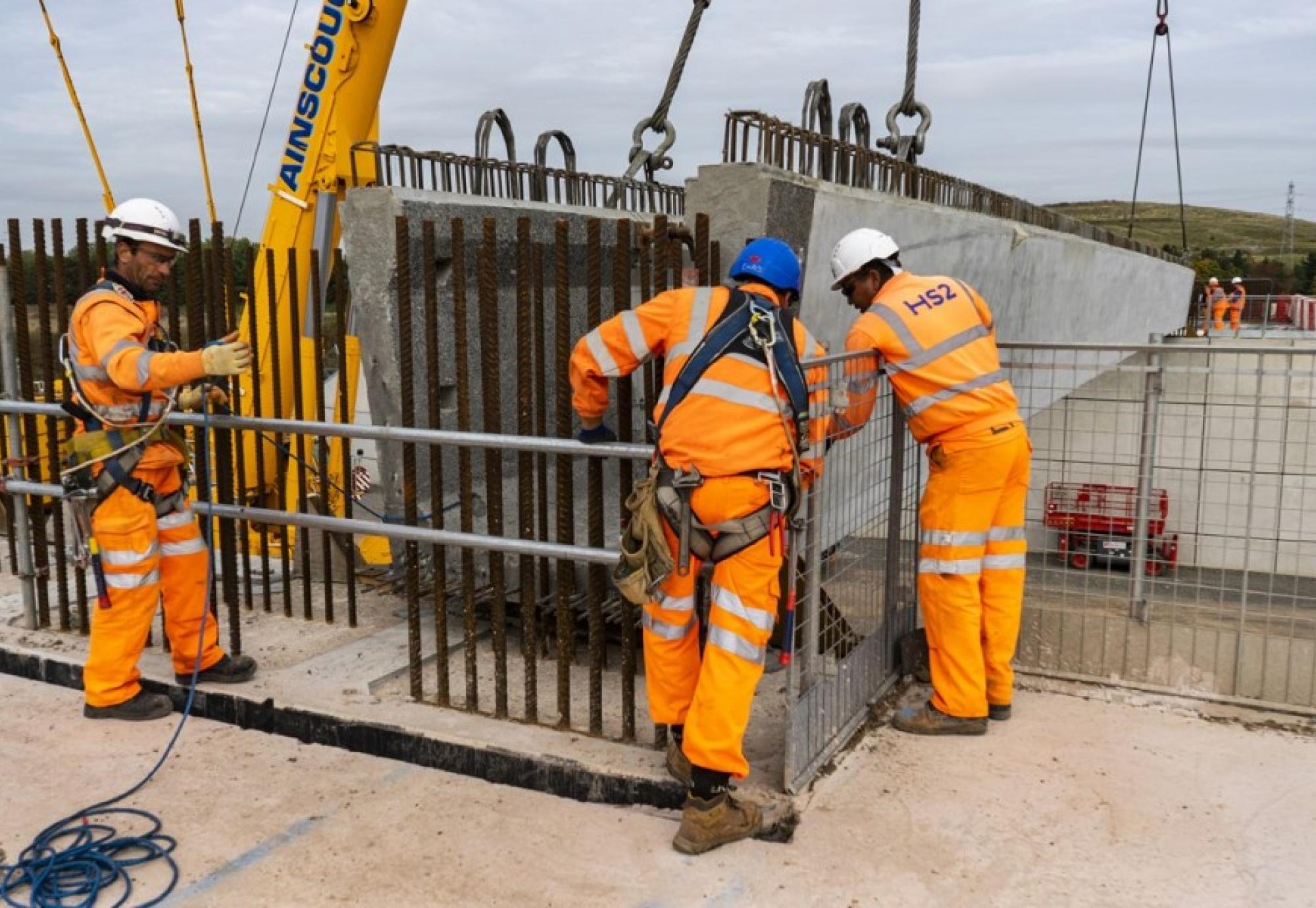 HS2 Interchange first beam lift for trace bridge south September 2020