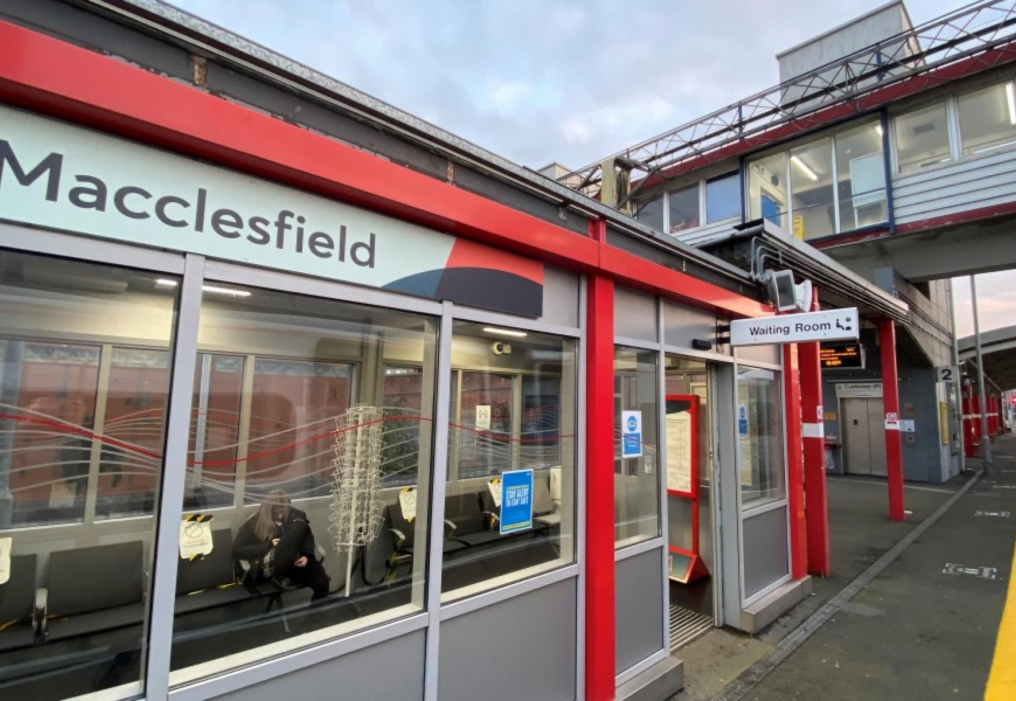 Macclesfield station