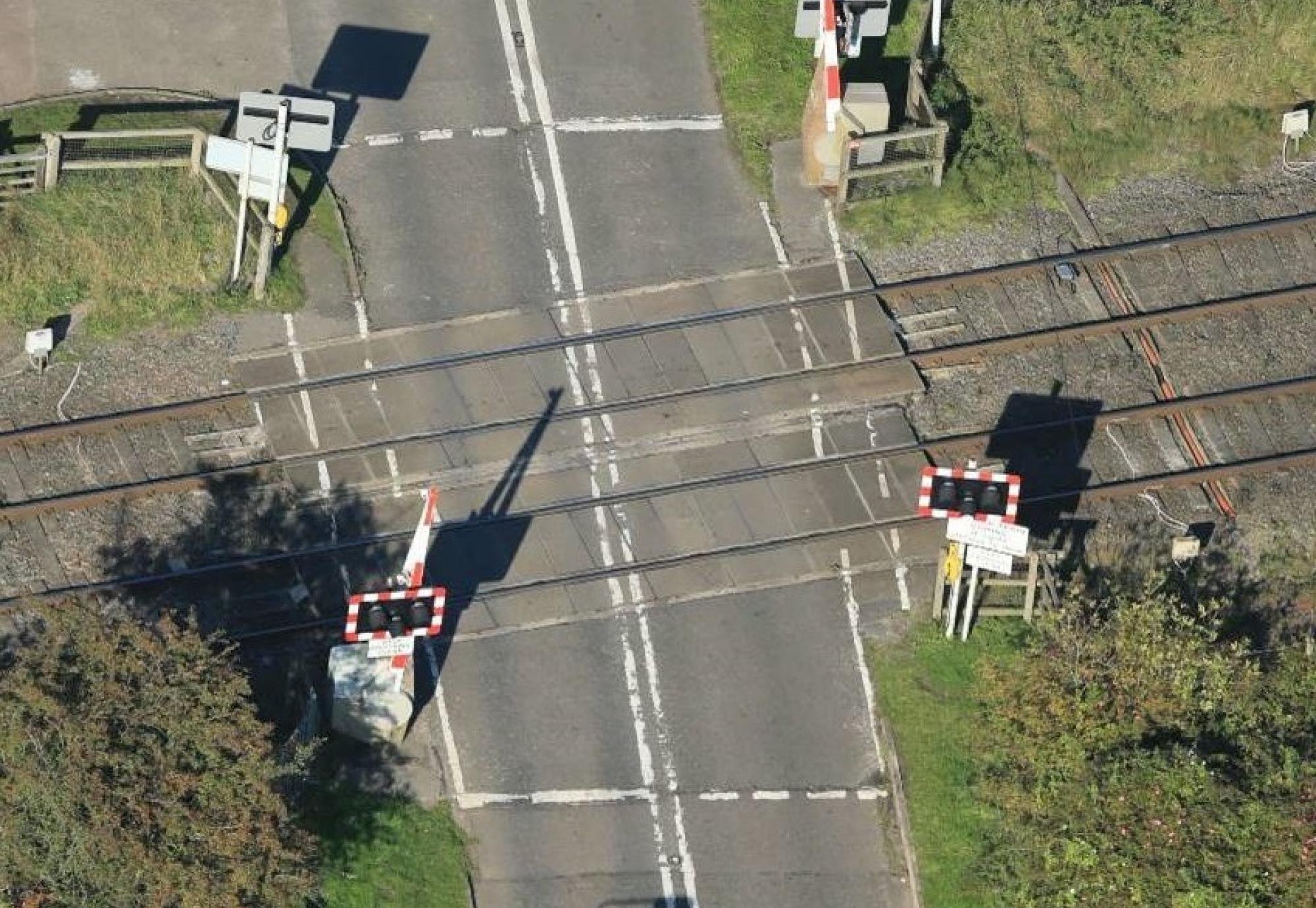 Broome Lane level crossing