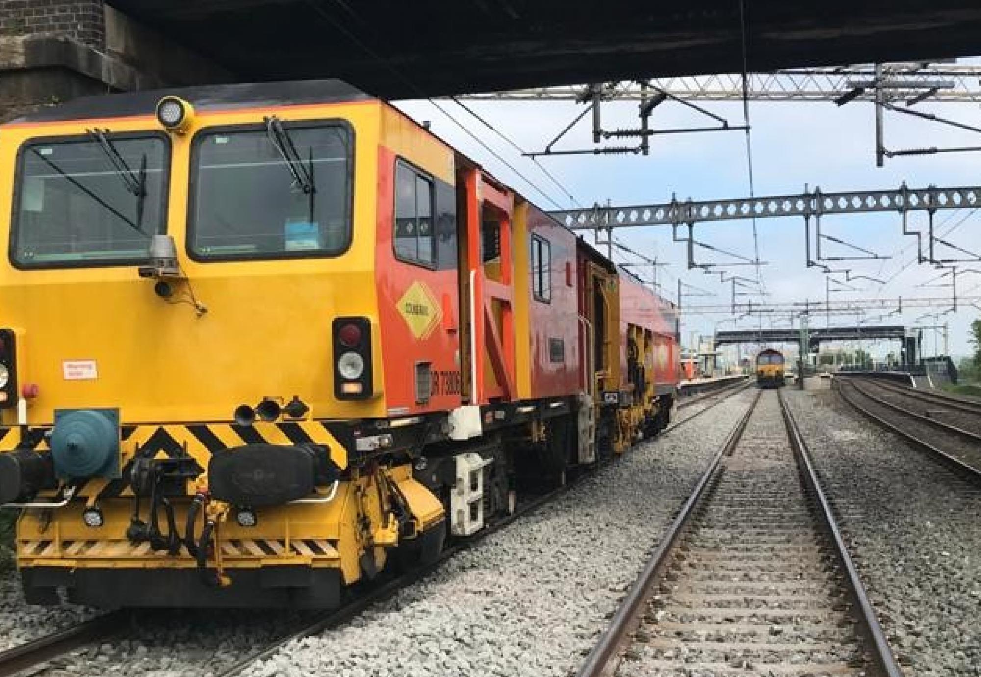 Work maintenance train in operation at Cheddington