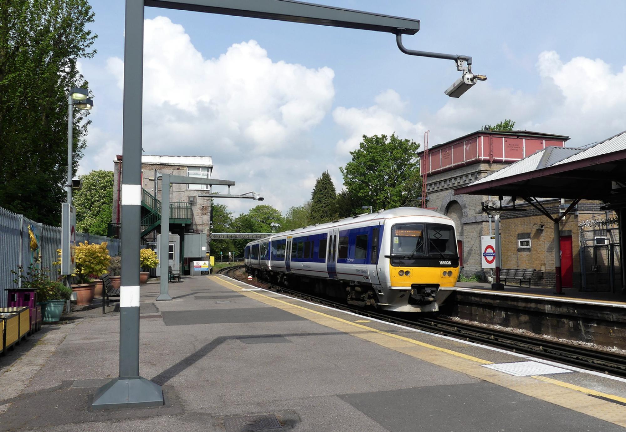 Chiltern Railways train at station