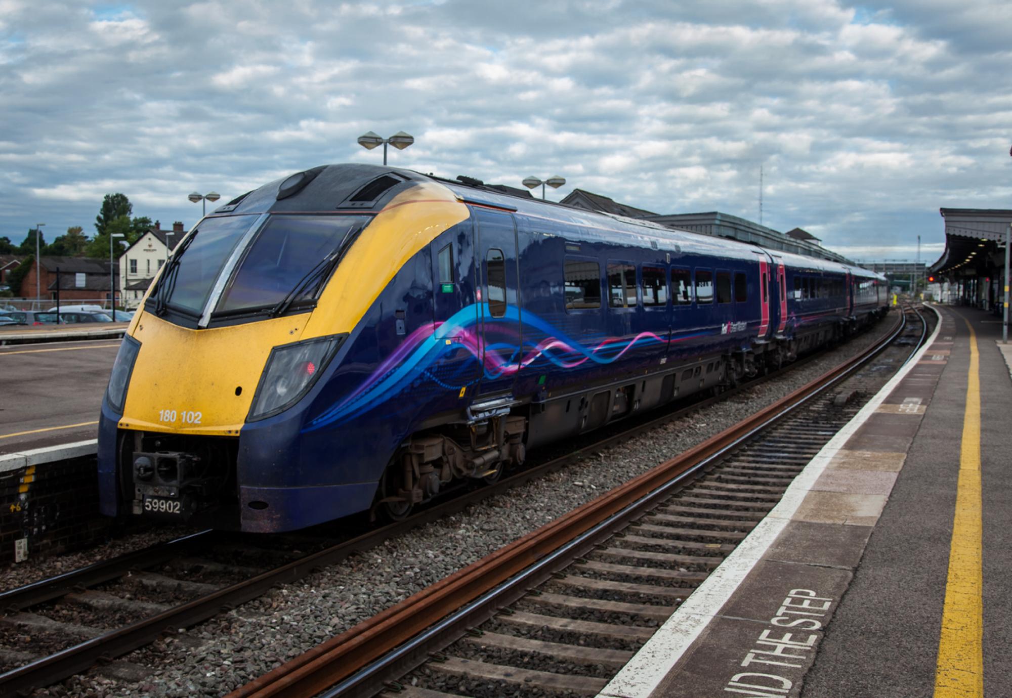 Train at Didcot station