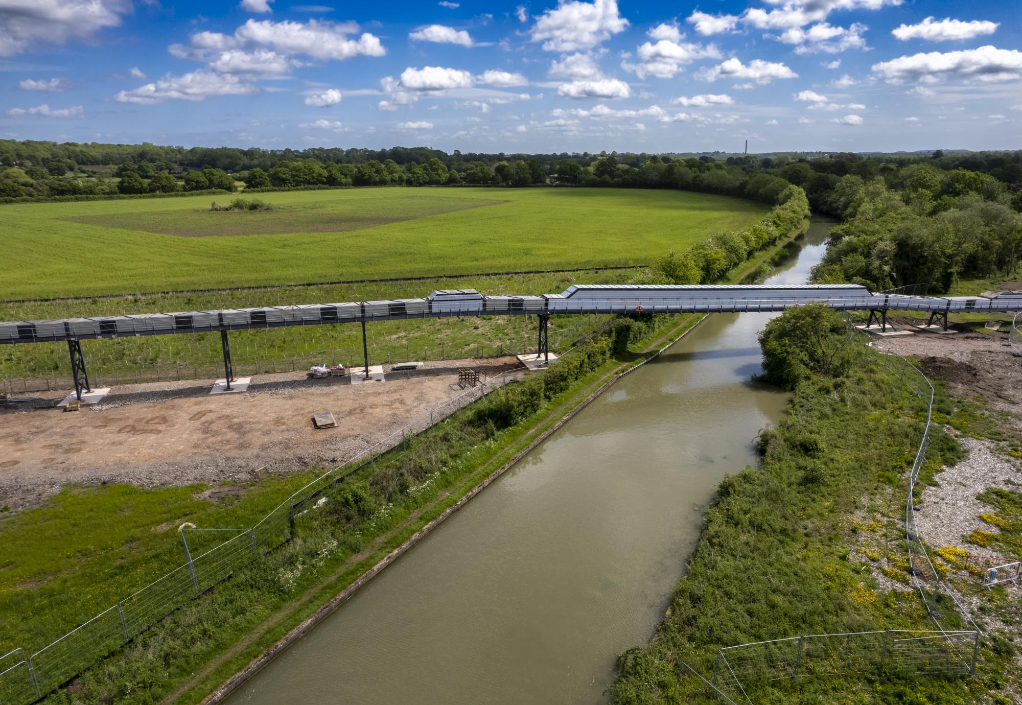 S2 conveyor removes over 30,000 lorry journeys from Warwickshire roads. Via HS2