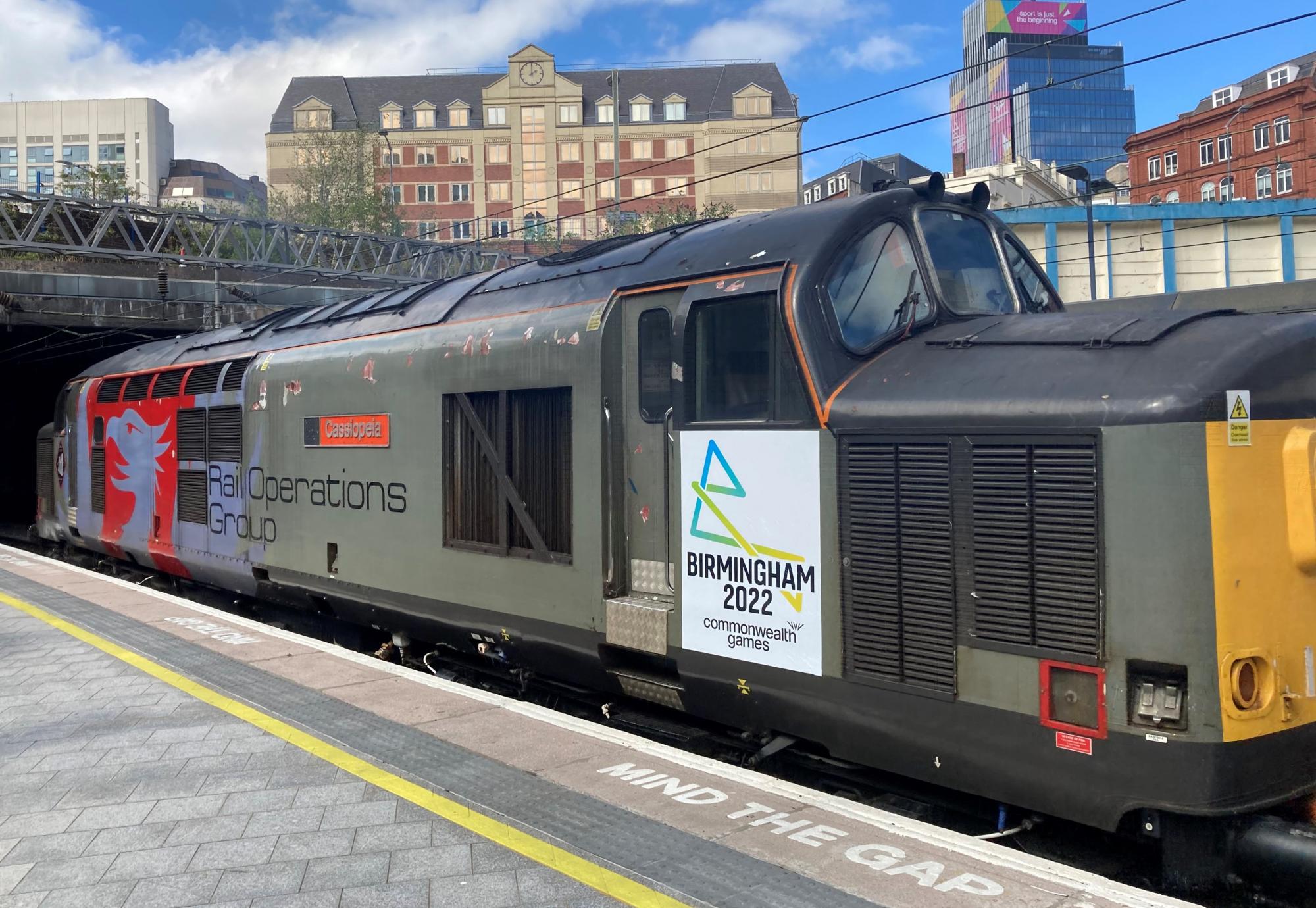 Thunderbird rescue locomotive on Birmingham New Street platform, via Network Rail 