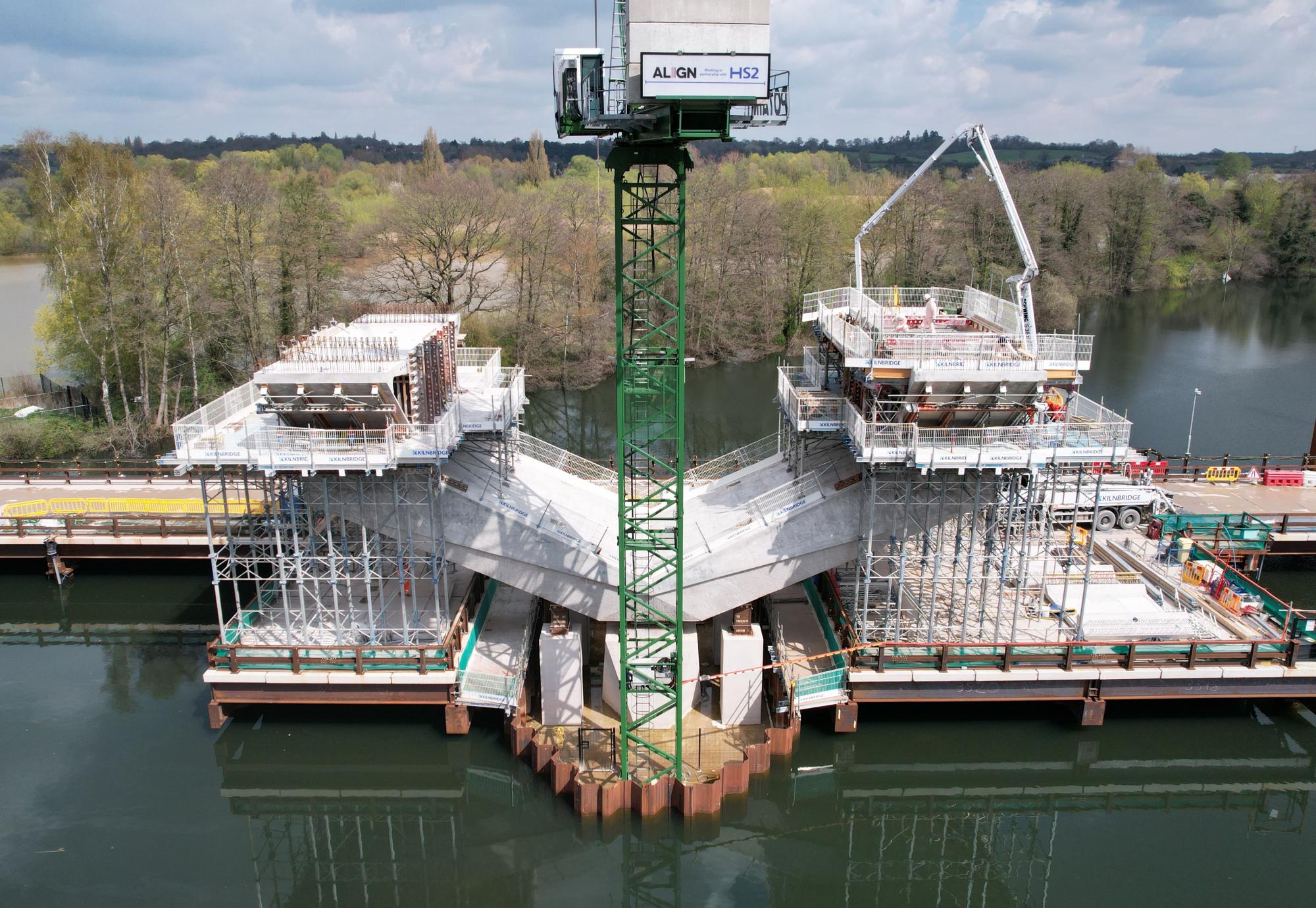 Milestone achieved by HS2 in Colne Valley Viaduct construction