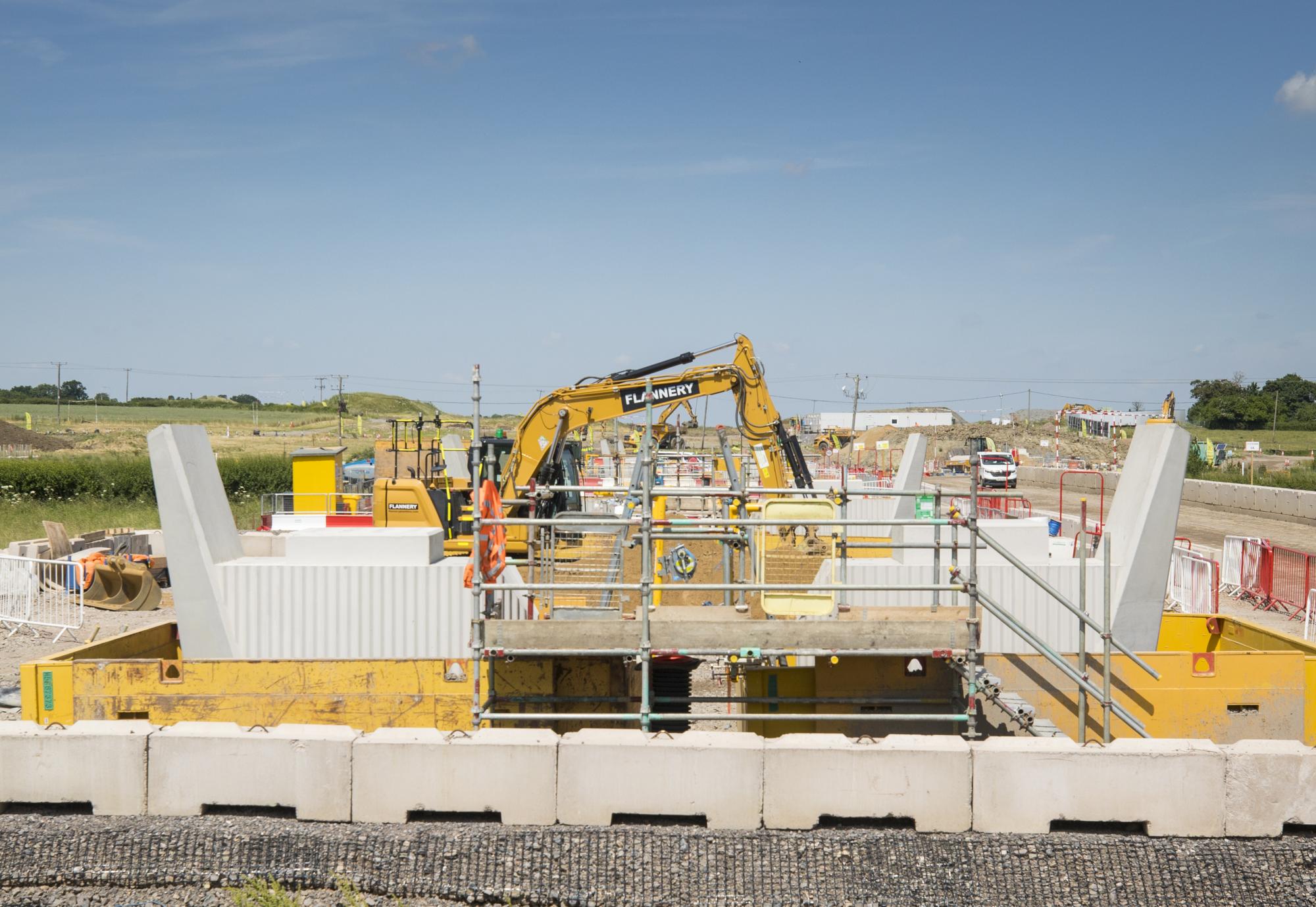 HS2 Engineers begin assembling Thame Valley Viaduct