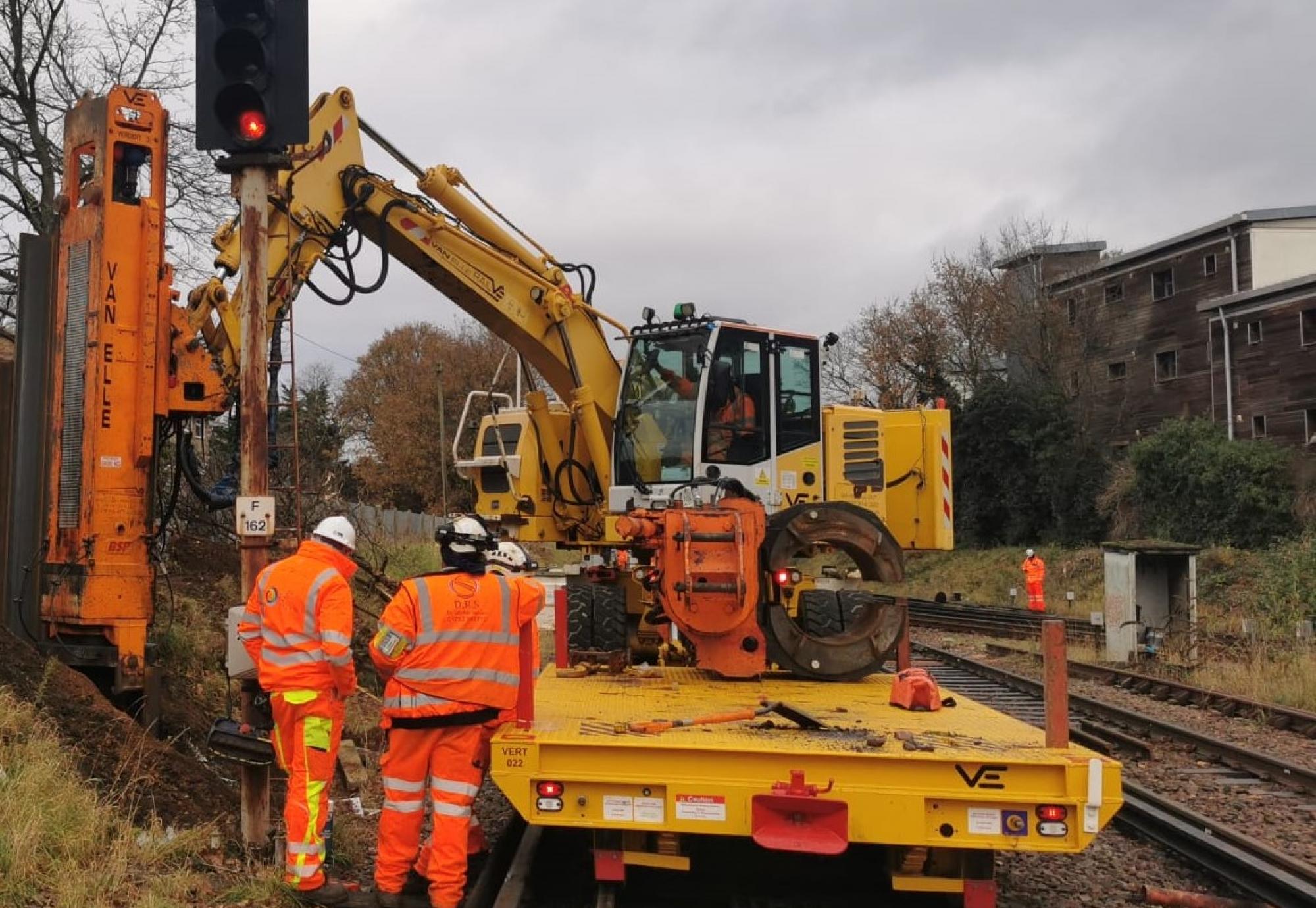 Network Rail to continue work on £116m re-signalling scheme