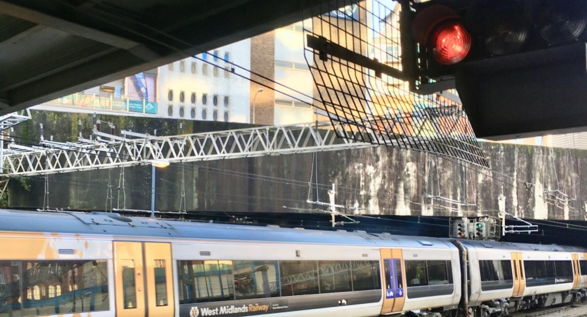 Birmingham New Street signal and platform
