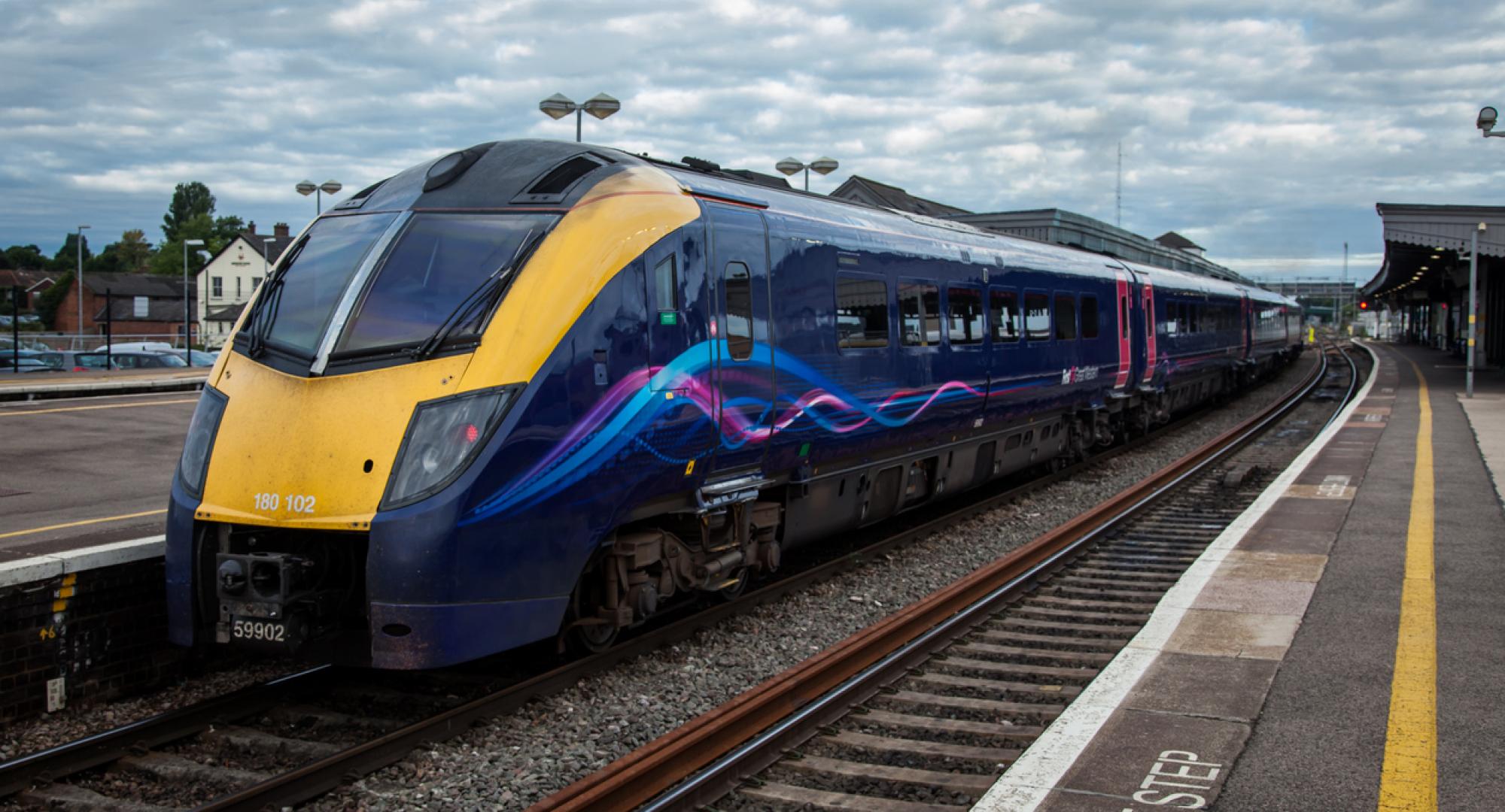 Train at Didcot station