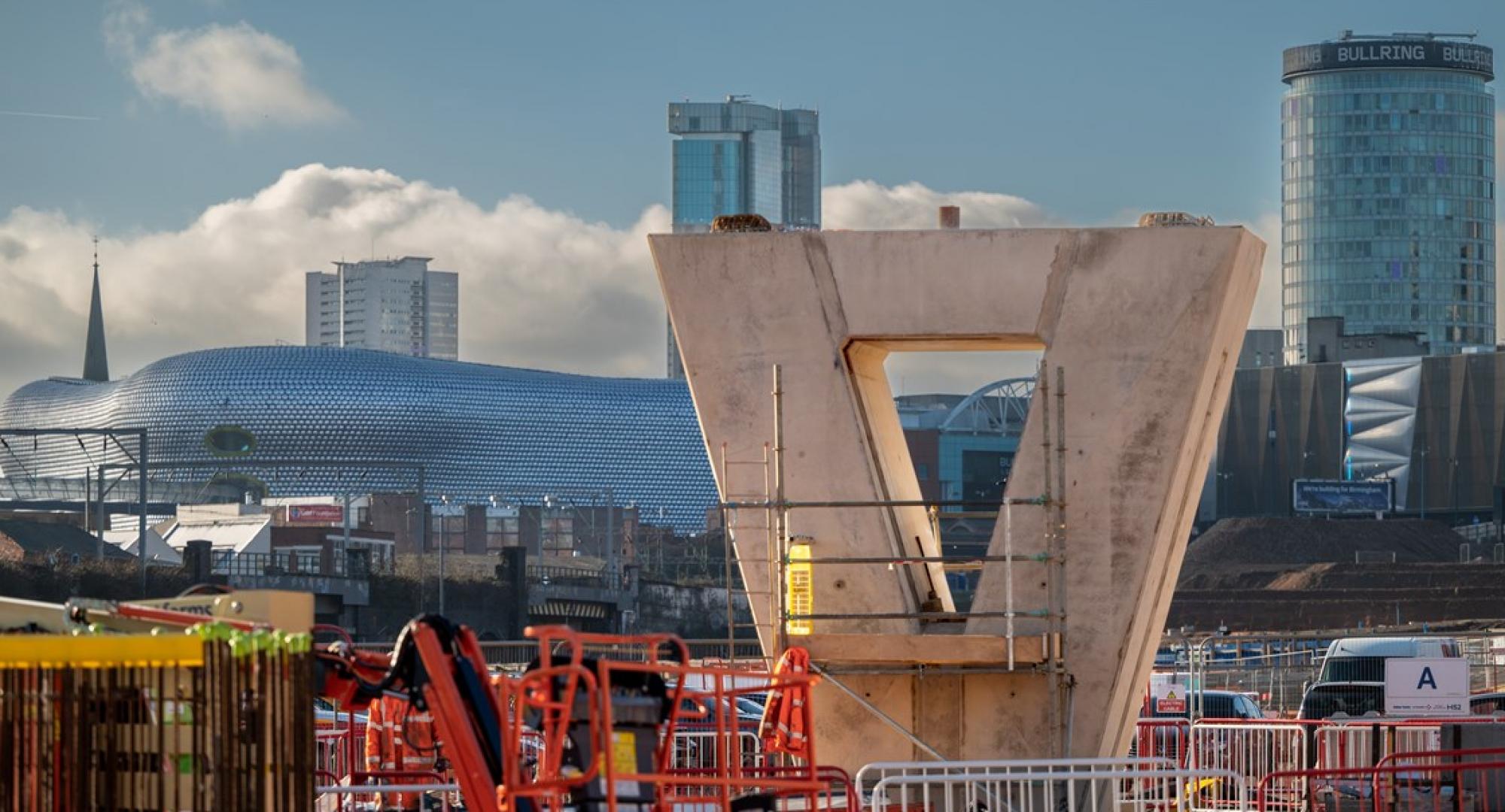 First giant pier for the Curzon 3 Viaduct in Birmingham, via HS2