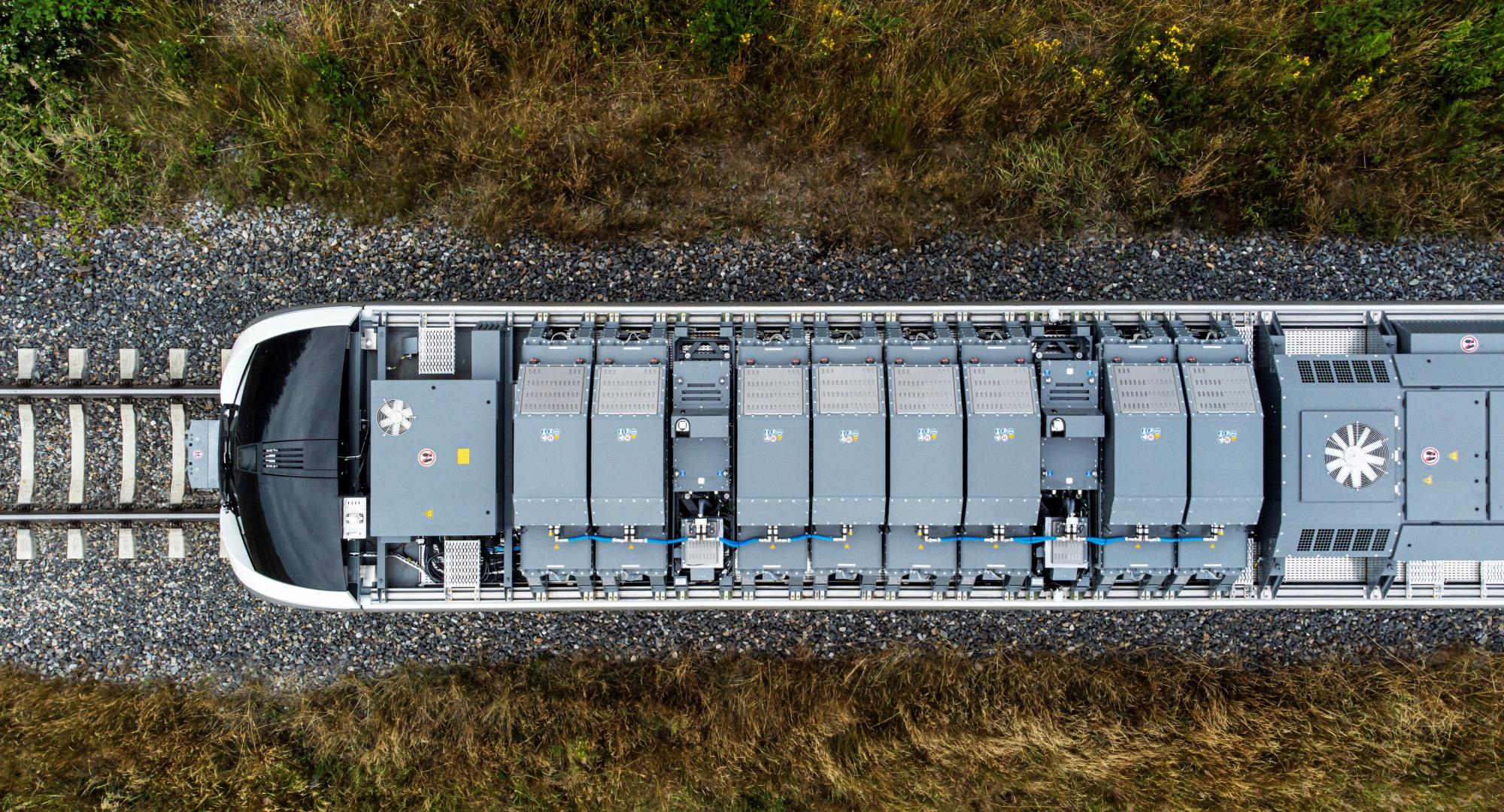 Alstom and VMS Present New Battery-Powered Train