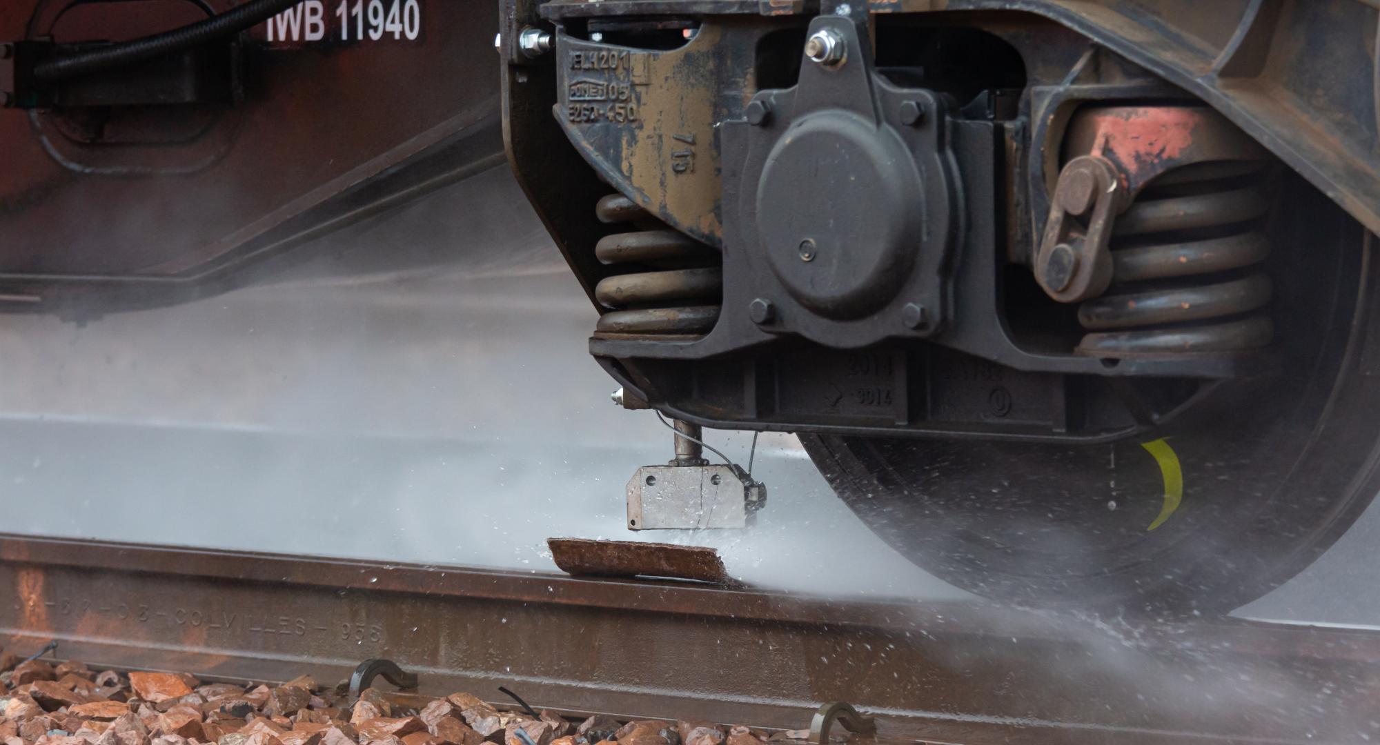 Scotland Railway prepare for Autumn with new technology and leaf-busting trains 