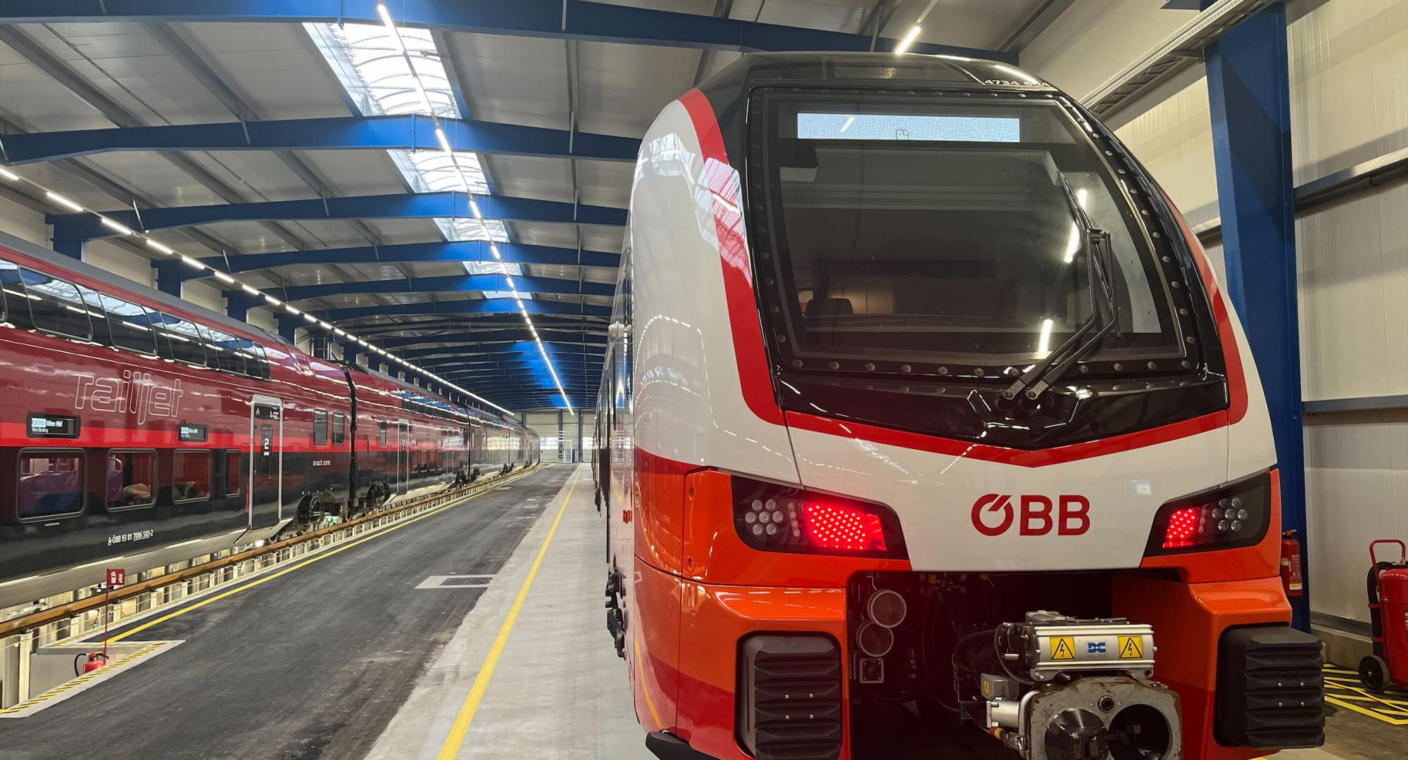 Neue Stadler Werkhalle in Obersiebenbrunn von Innen
