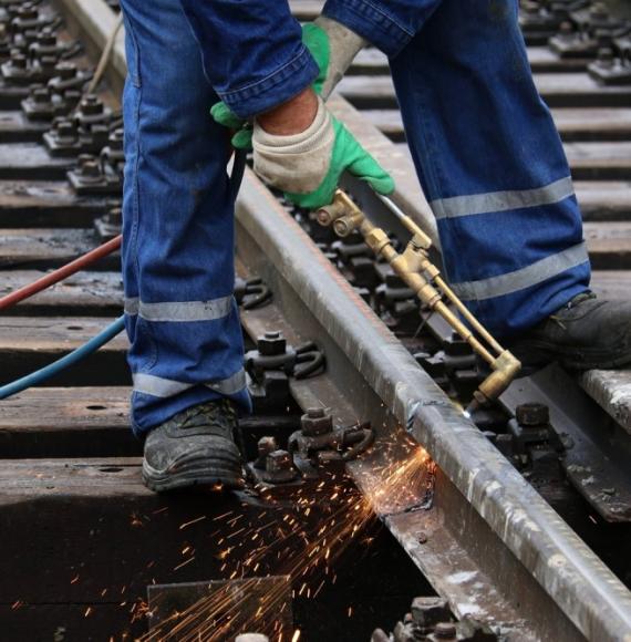 Man working using HAVs