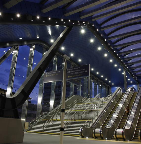 Reading station escalators 