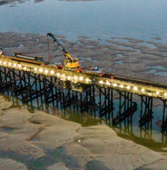 Engineers working on Barmouth Viaduct 