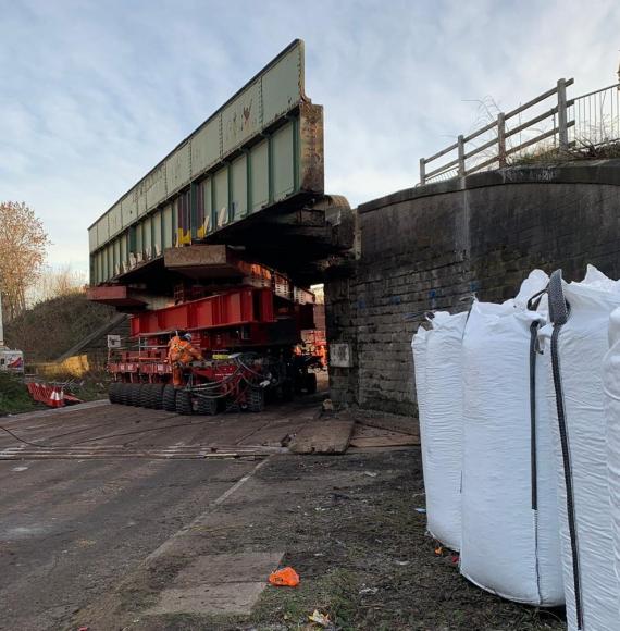 Team working to remove the Doncaster Road railway bridge